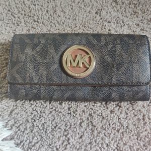 Michael kors leather wallet